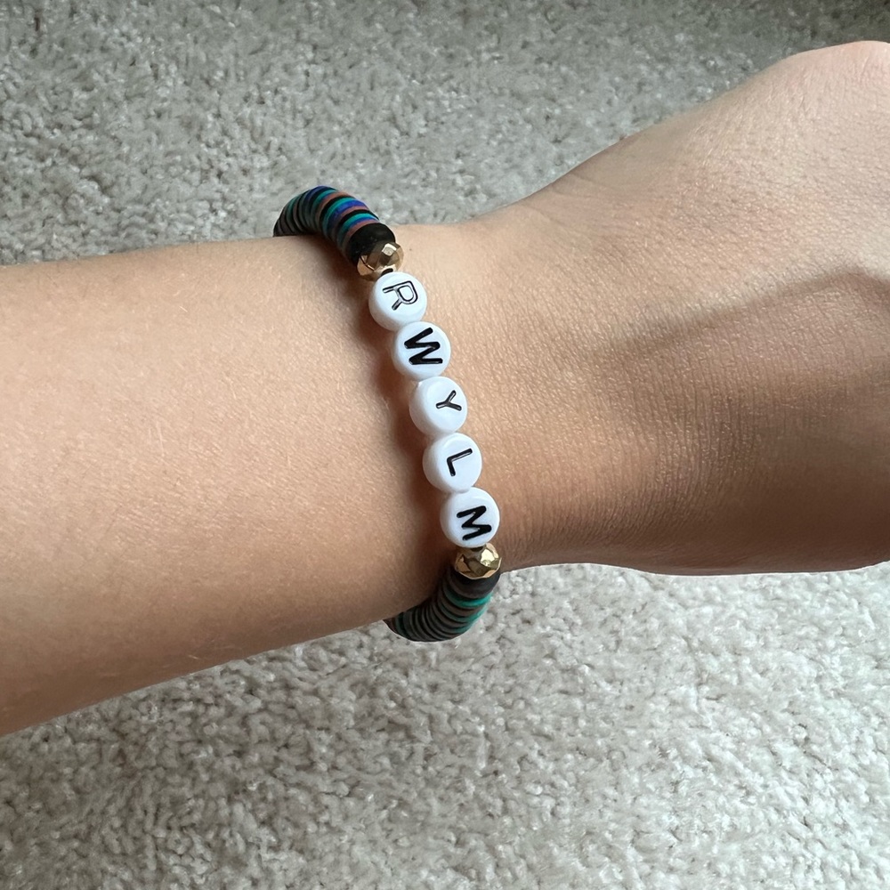 TAYLOR SWIFT | “Right Where You Left Me” Inspired Friendship Bracelet